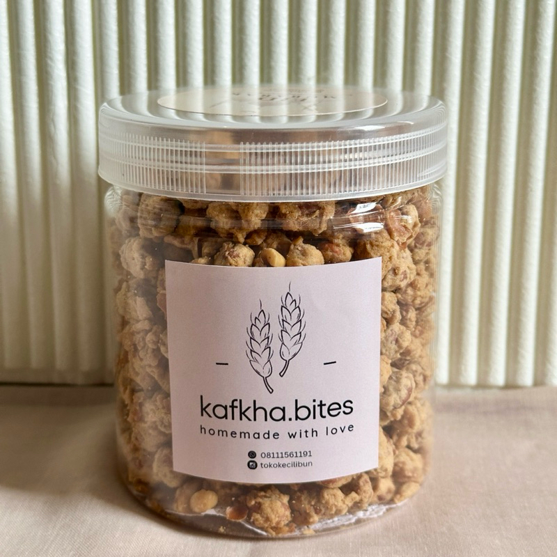 

Kacang Medan Crispy Toples 600 ML