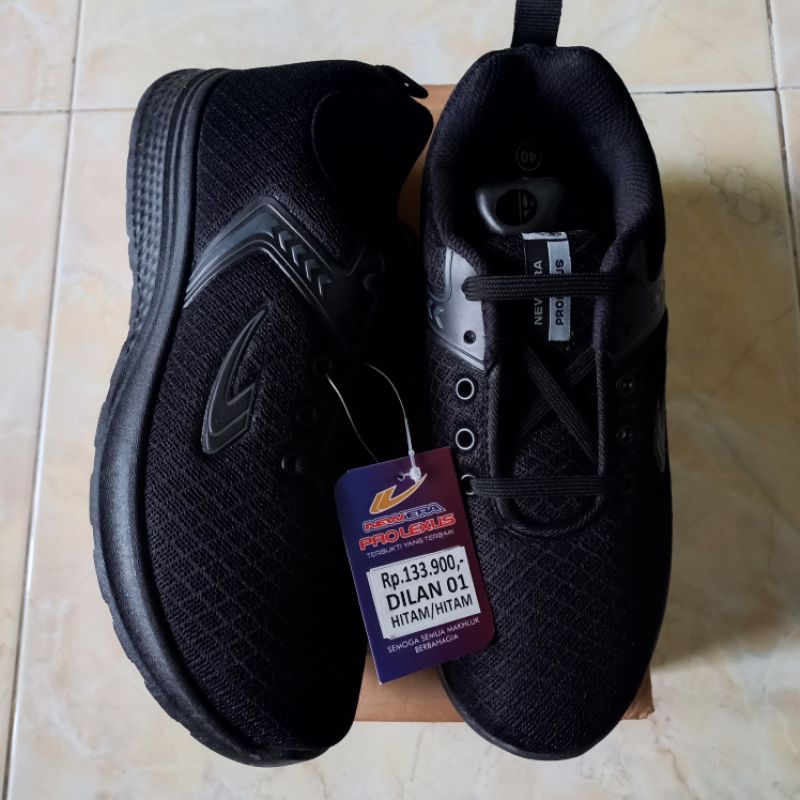 New Era sepatu sekolah