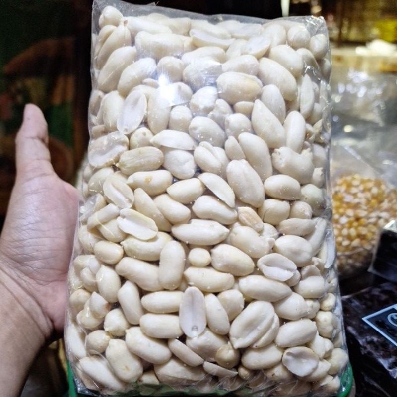 

kacang kupas 1kg