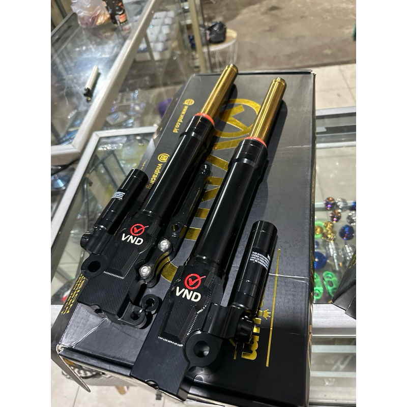 SHOCK DEPAN BEAT SCOOPY GENIO VARIO VND BLACK AS GOLd