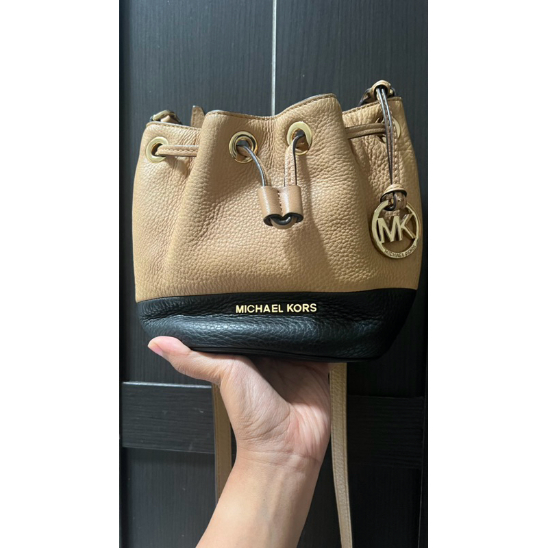 Preloved Michael Kors Bucket Bag