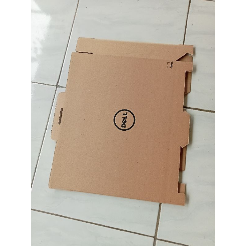 

Box laptop Dell + Partisi ( isi 10 pcs ) 45*6*28,5cm