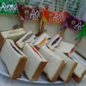 

Roti AOKA Panggang All Varian - Rasa Strawberry isi 20 Pcs