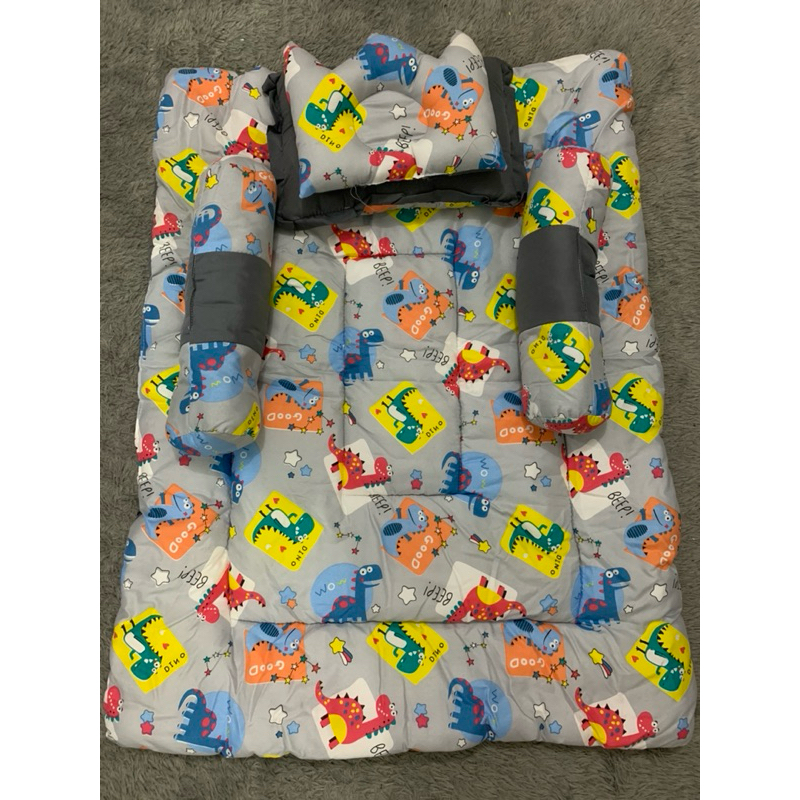 Ex-Gift Bekas Kado Matras Alas Tidur Bayi Set Bantal dan Guling Dino