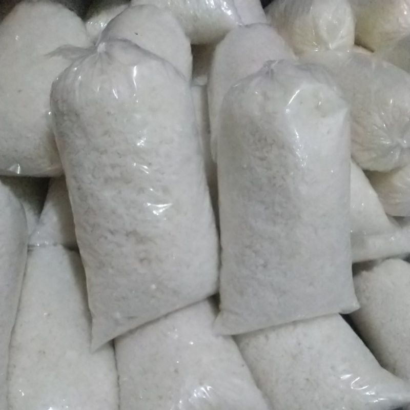 

Garam kasar/krosok 1 KG Fungsi untuk masak, terapi, DLL yg paham aja