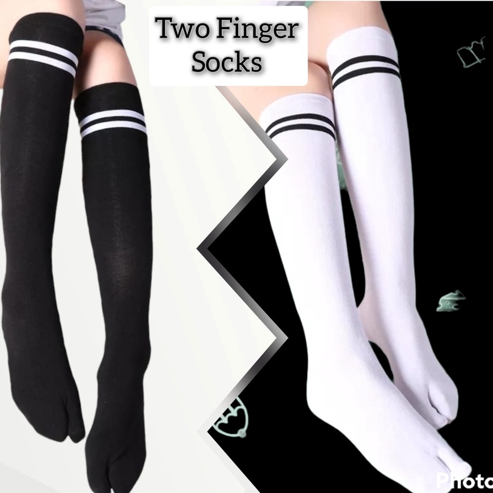 TERPERCAYA Kaus Kaki Jempol Panjang Selutut Dengan Garis Strip Hitam Putih Kaos Kaki Wanita Jumbo XL