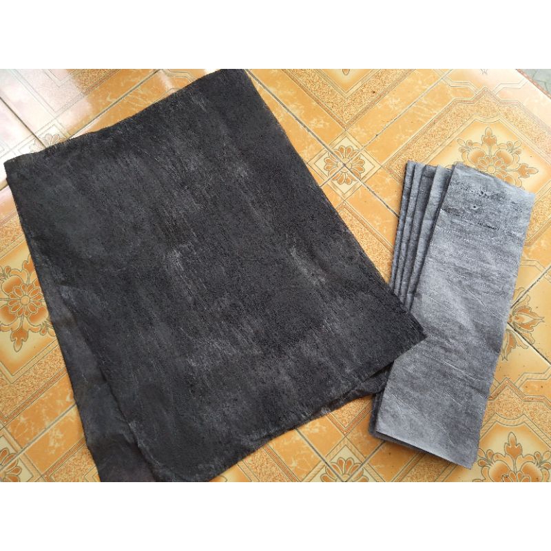 

Kertas Kado Hitam Singkong 65x50