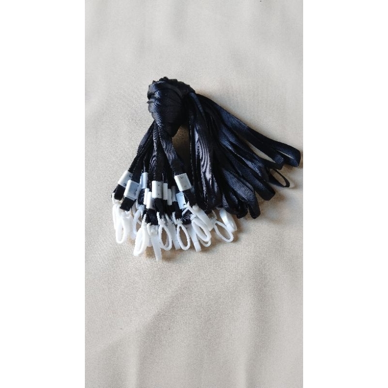 

Rp 750,- TALI ID CARD WARNA HITAM