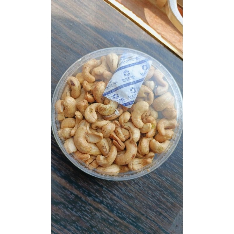 

Kacang+Mente+Utuh+Matang+Original+250gr