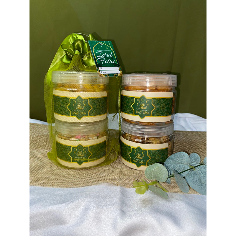 

HAMPERS LEBARAN IDUL FITRI 2 TOPLES 350ML HAMPERS MURAH PACKAGING TILE SERUT HAMPERS CEMILAN SNACK HAMPERS MAKANAN RINGAN KUE HAMPERS IDUL FITRI 2024'
