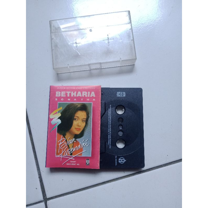 Kaset Betharia Sonata biar ku sendiri