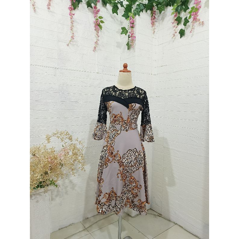 dress scuba batik mocca