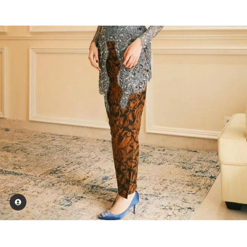 Jarik/Rok Wiru/Rok Span/Katun Sogan Solo Motif Pisang Bali
