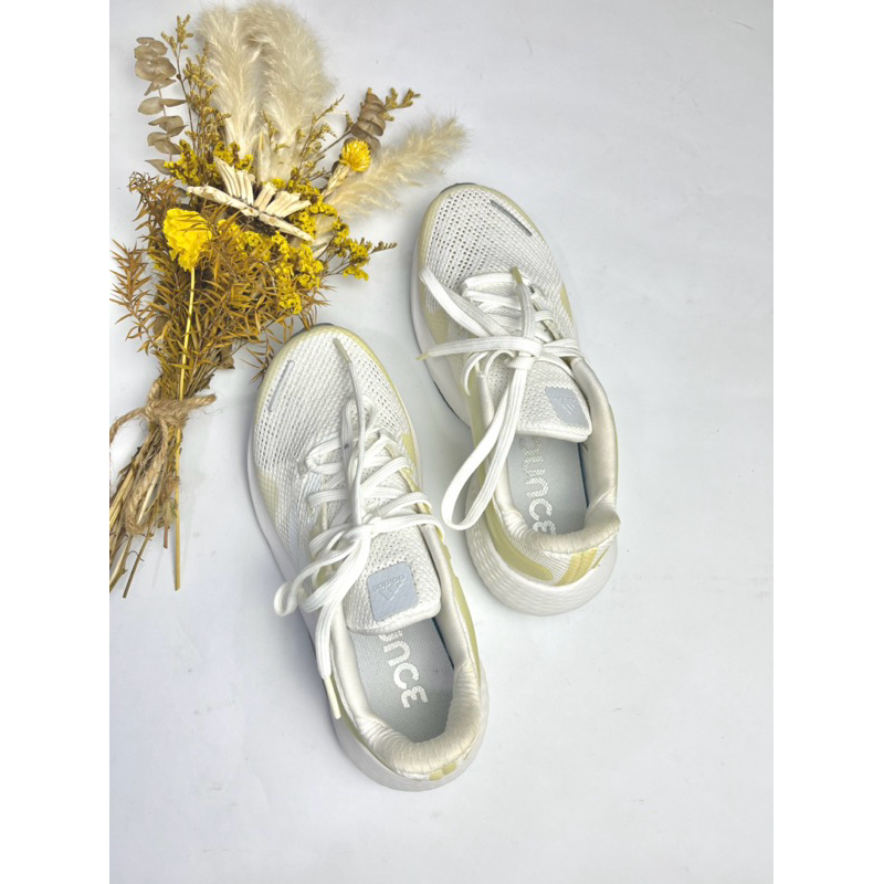 ADIDAS COURSE RUNNING A PIED