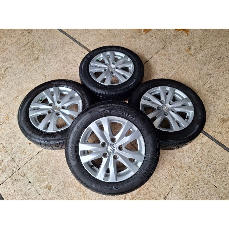 Velg Mobil Bekas Copotan Std Ertiga R15 Lubang 5 Ban 185 65 R15