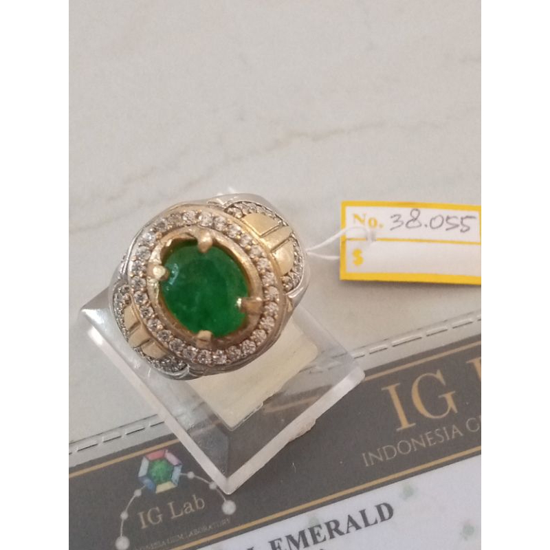 Natural Emerald beryl Columbia