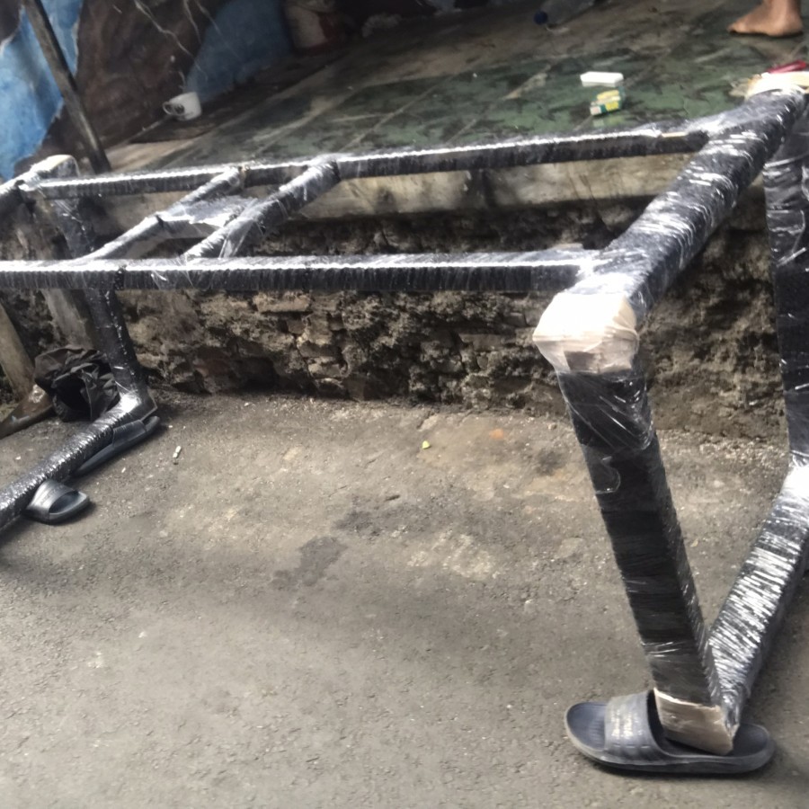 Meeting table GAMMA Paint gold/bronze