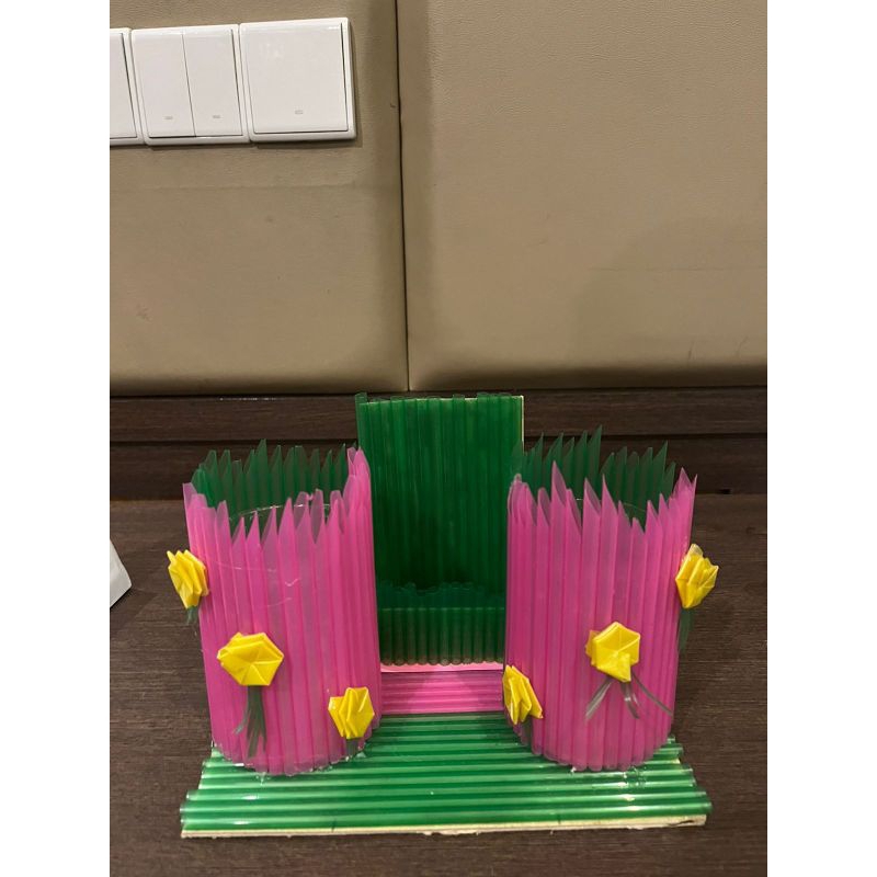 

Tempat Pensil dari Plastik (Tempe Plastik)