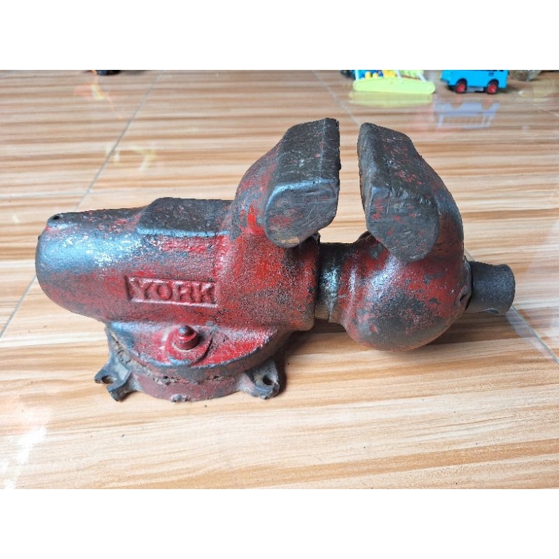 ragum york tanggem ragum antik