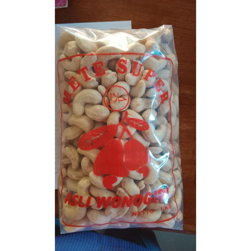 

Kacang Mete Goreng Super 1000 gram