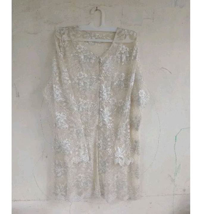 Kebaya brukat jumbo warna putih