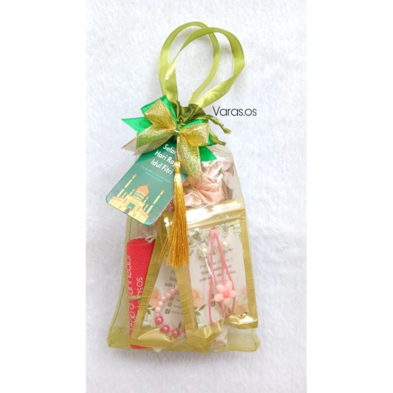 

PROMO Hampers Idul Fitri|Gift Lebaran|Hampers Hijab dan Konektor Masker