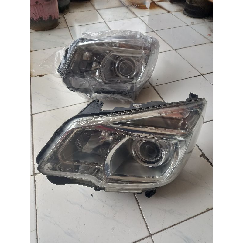 lampu depan chevrolet colorado