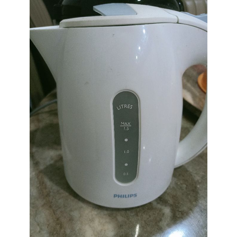 Kettle Listrik / Pemanas Air merk Philips