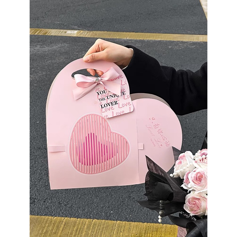 

Flower cake box Heart Pink tenteng | Kota bunga cake bentuk Hati | Paper box handle heart love | Kemasan hadiah Birthday graduation Valentine anniversary bestie