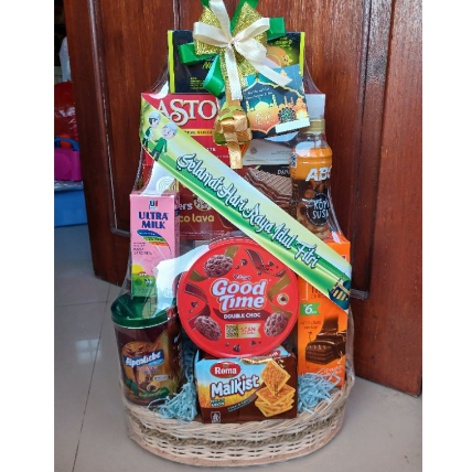 

Parcel Hari Raya MEDIUM / Lebaran / Nyepi / Ulang Tahun Parcel Mania Tasikmadu Karanganyar Solo Surakarta