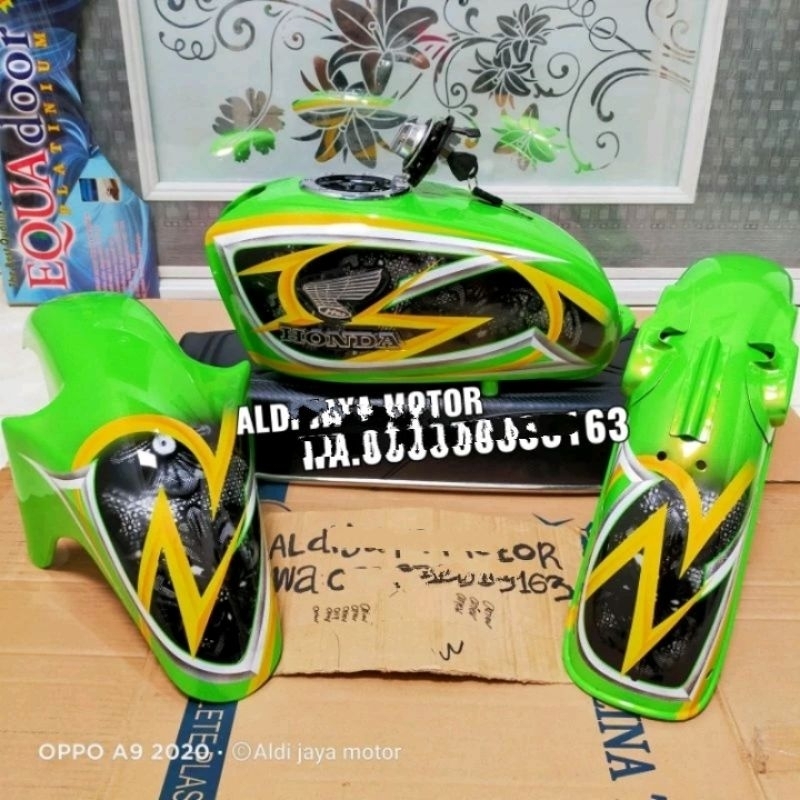 TANGKI CB BODY SET CB  tutup ninja Airbrush warna hijau Anti karat kuat sudah di resin dalamnya