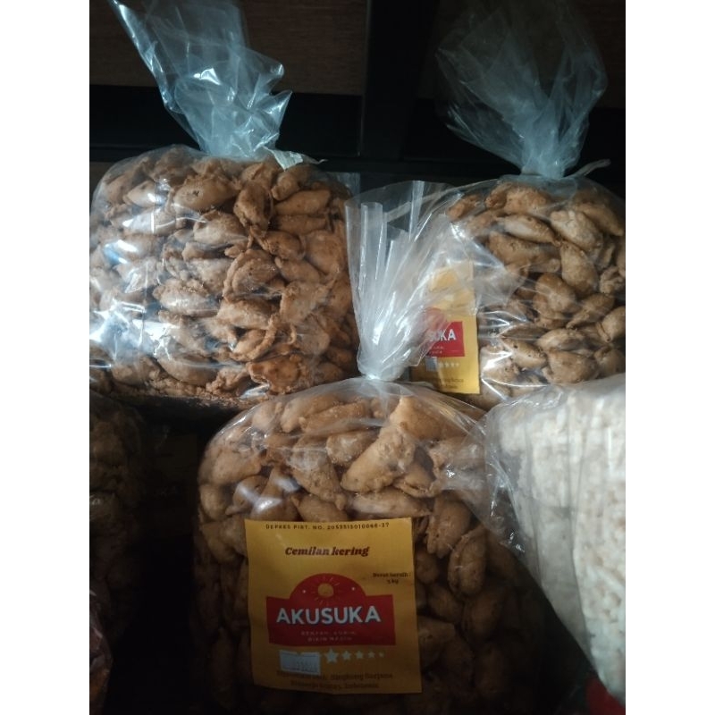 

Pastel Abon AKUSUKA