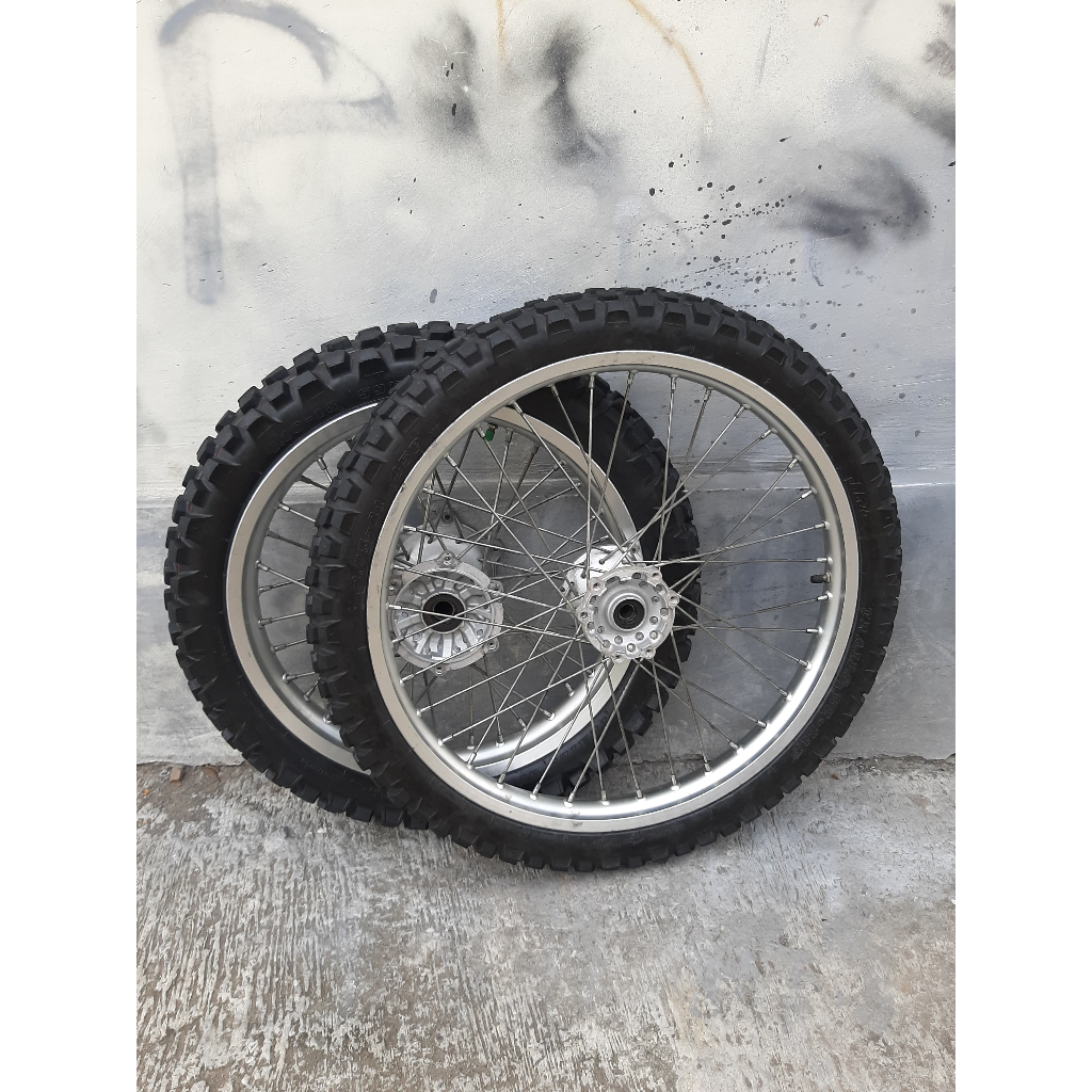 Wheelset Ori Yamaha WR155 Ring 18/21 Velg D.I.D Japan Copotan Motor WR 155