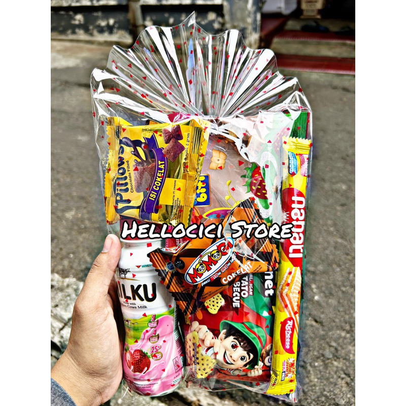 

PARCEL HAMPERS BINGKISAN SNACK KEMASAN ULANG TAHUN