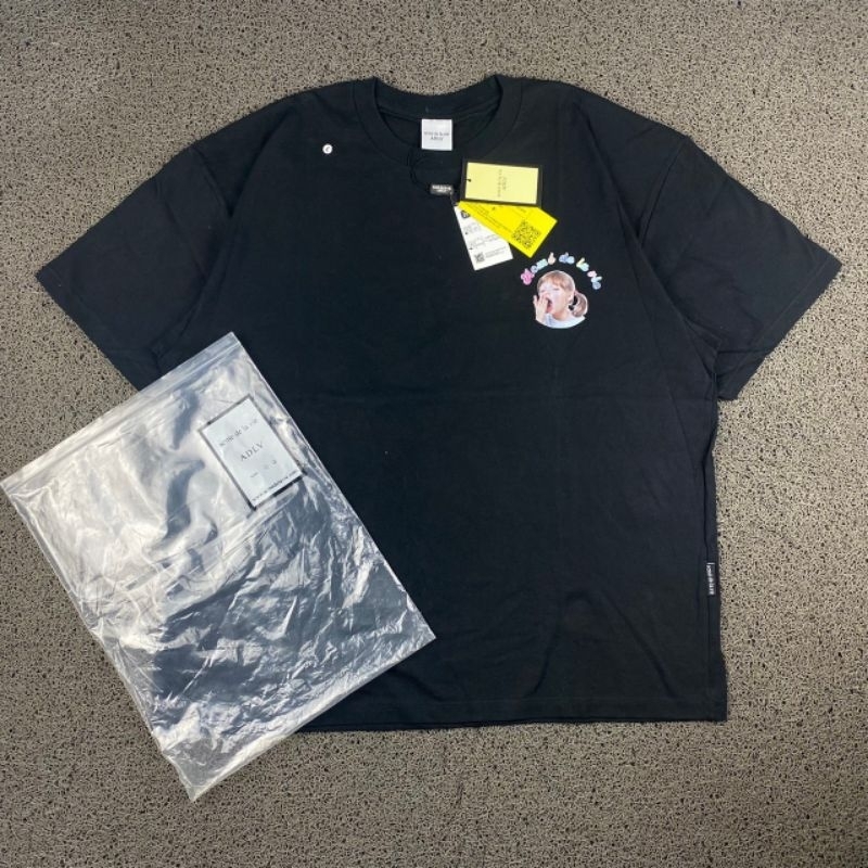 KAOS OVERSIZE ADLV RAINBOW LOGO YAWNING GIRL PREMIUM PRINTED WITH TAGS AND LABELS