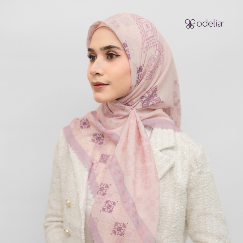Odelia - Aurora | Ethnique scarf | Hijab segi empat motif