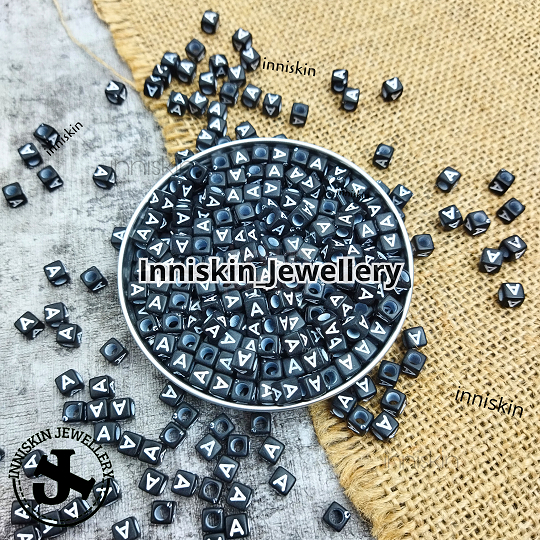 (100 PCS) Manik Khusus Huruf A / Manik A Kotak Hitam Gelang / Manik Gelang / Manik Meronce
