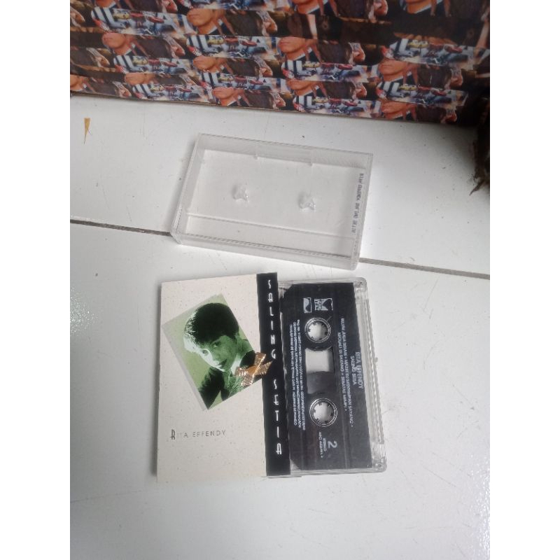 Kaset Rita Effendy saling setia