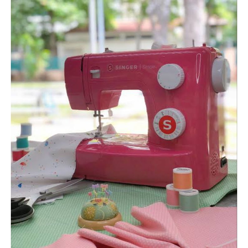 Original Singer || Mesin Jahit Portabel Singer 3223 R Warna Merah / Mesin Lubang Kancing Semi Obras