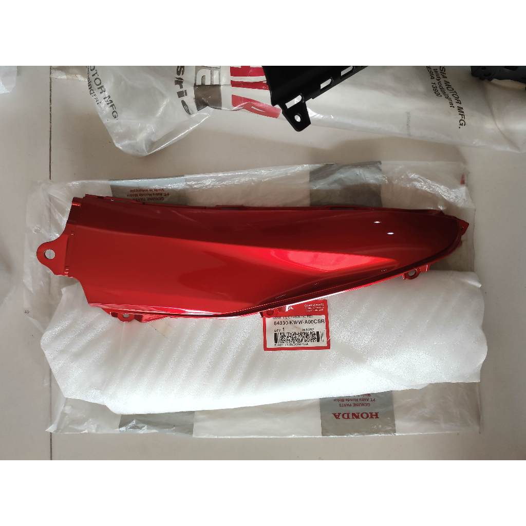 cover tengah body kiri revo 110 ori