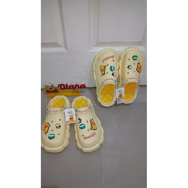 sandal Winnie the pooh miniso