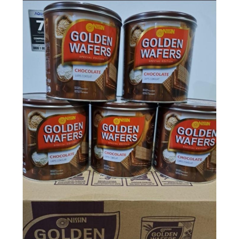 

nissin golden waffers 1 karton