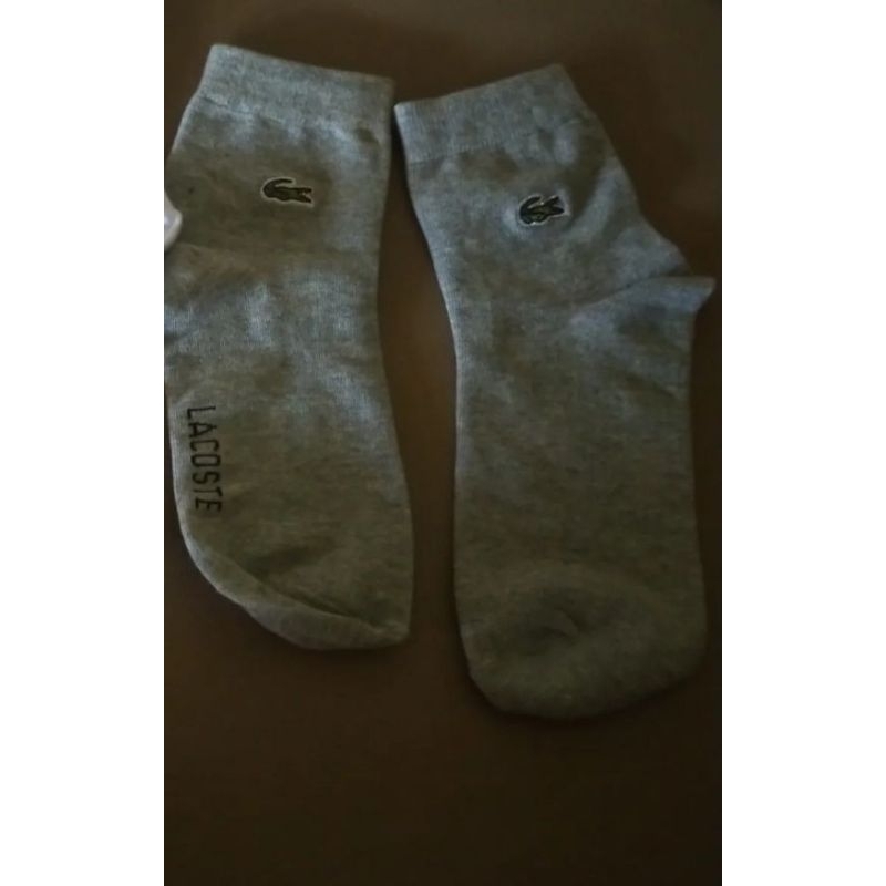kaos kaki Lacoste