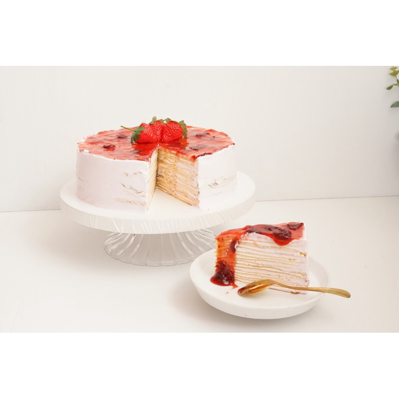 

Mille Crepes Strawberry SLICE