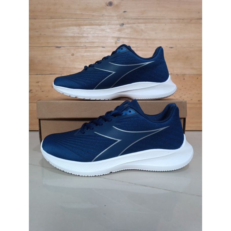 [TERLARIS] sepatu pria DIADORA kate navy original SALE