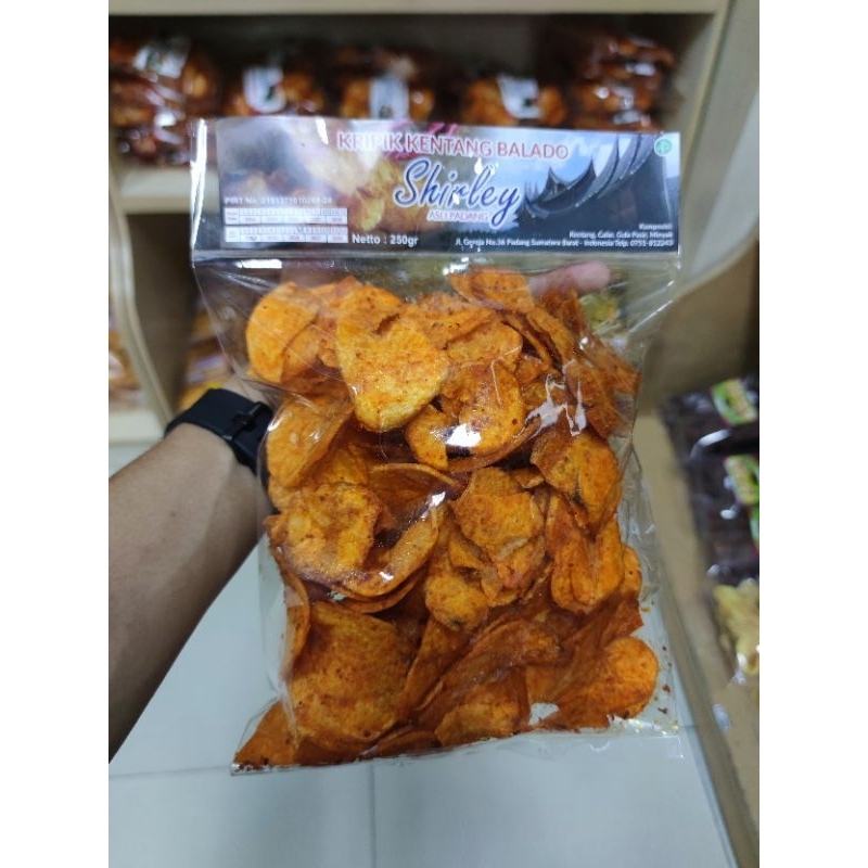 

Keripik Kentang Balado Shirley Khas Padang 250gr