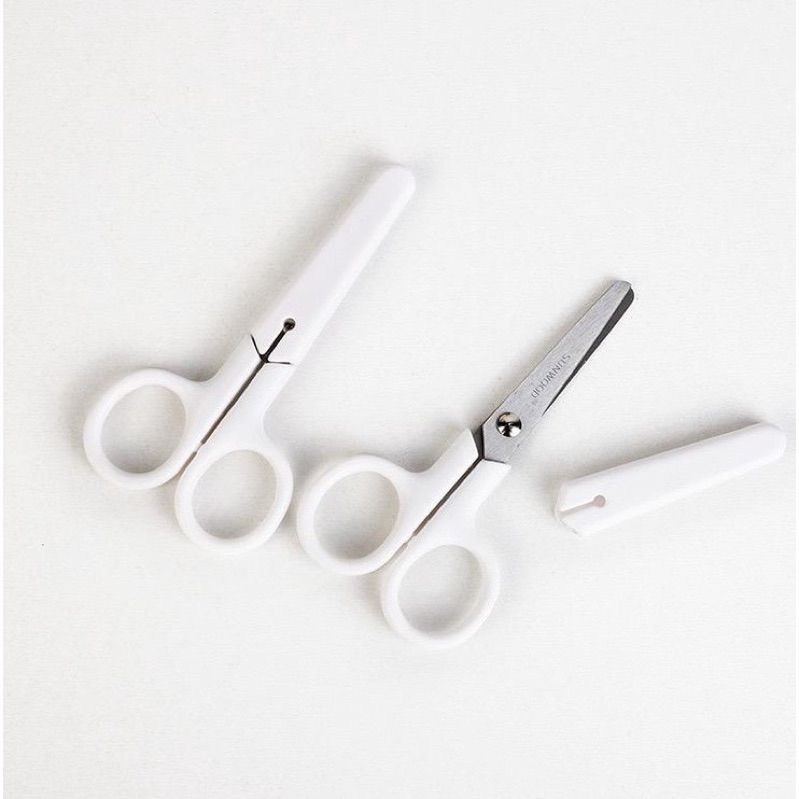 

Gunting Put Aesthetic White Scissors Mini Guting Lucu dengan Penutup-Rabbit Stationery