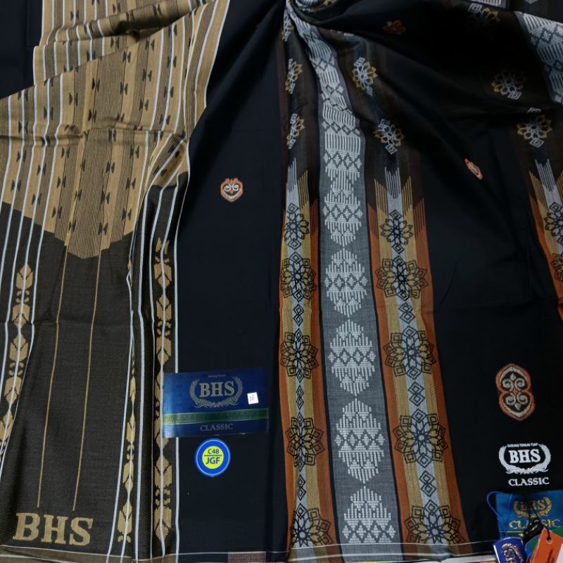 SARUNG BHS CLASSIC GOLD C48 JGF 18 HITAM JACQUARD
