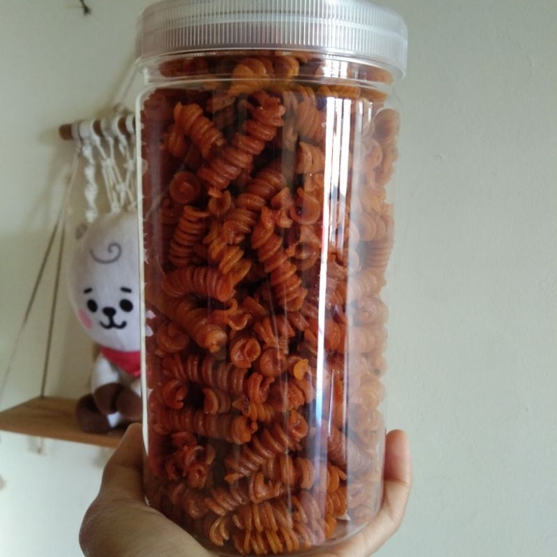 

COD MAKARONI SPIRAL PEDAS KEMASAN BOTOL 1000ML _ KRIUK_ RENYAH_ MAKANAN RINGAN _ CEMILAN_ JAJANAN_ OLEH OLEH