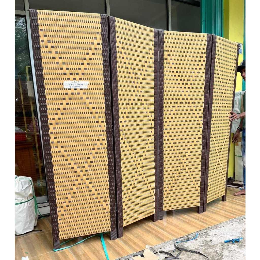 Sketsel Ruangan Rotan Sintetis 4 Pintu Tinggi 170 Cm